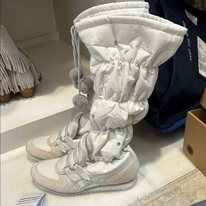 Onitsuka Tiger by Asics White Winter Boots